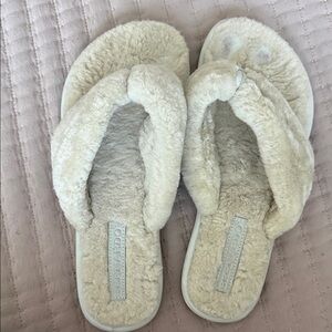 Bernardo Cozy Cream Slippers
